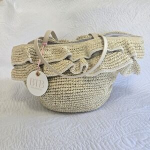 BTB Los Angeles Rafia Ruffle Tote Lined Neutral‎ Medium Beach Vacay Resortwear